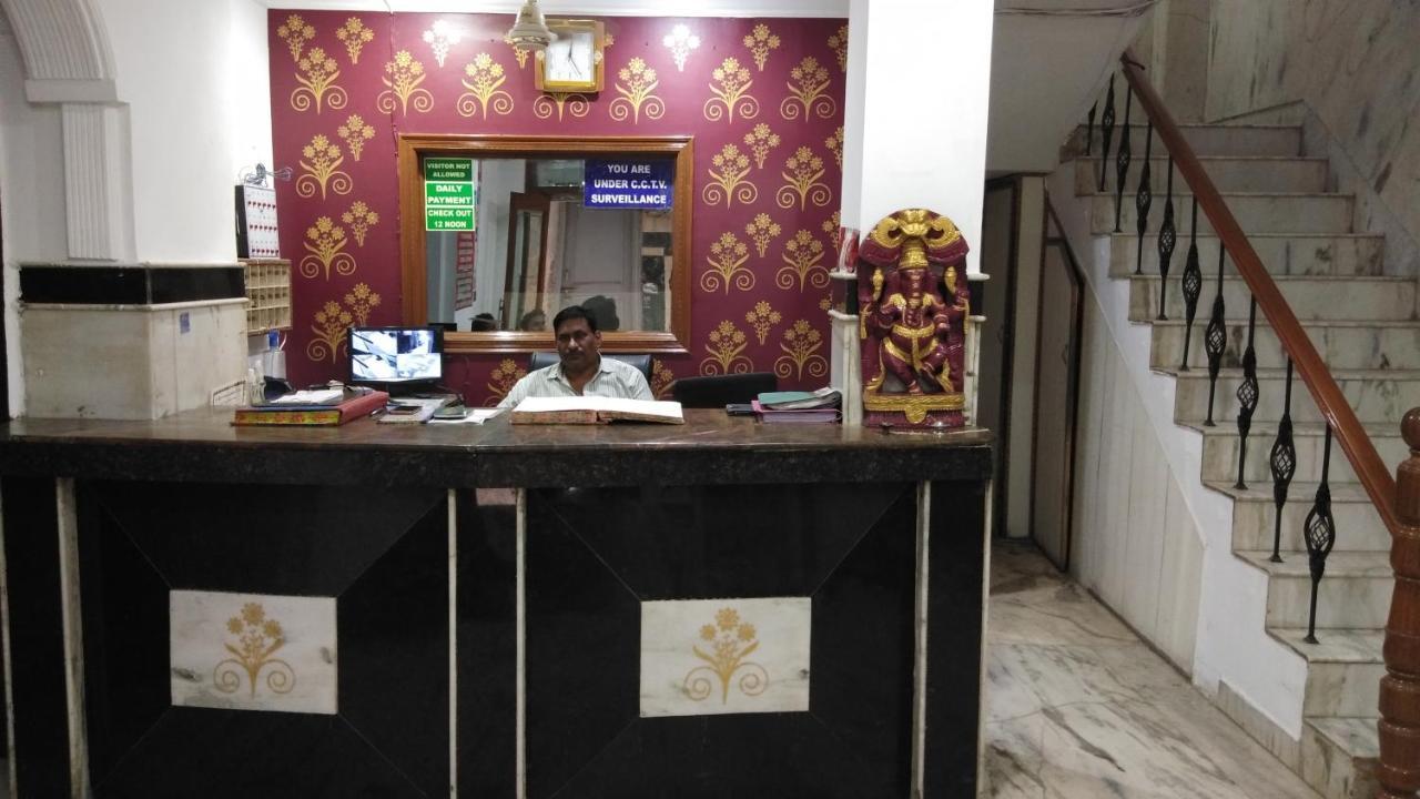 Hotel Euro International New Delhi Luaran gambar