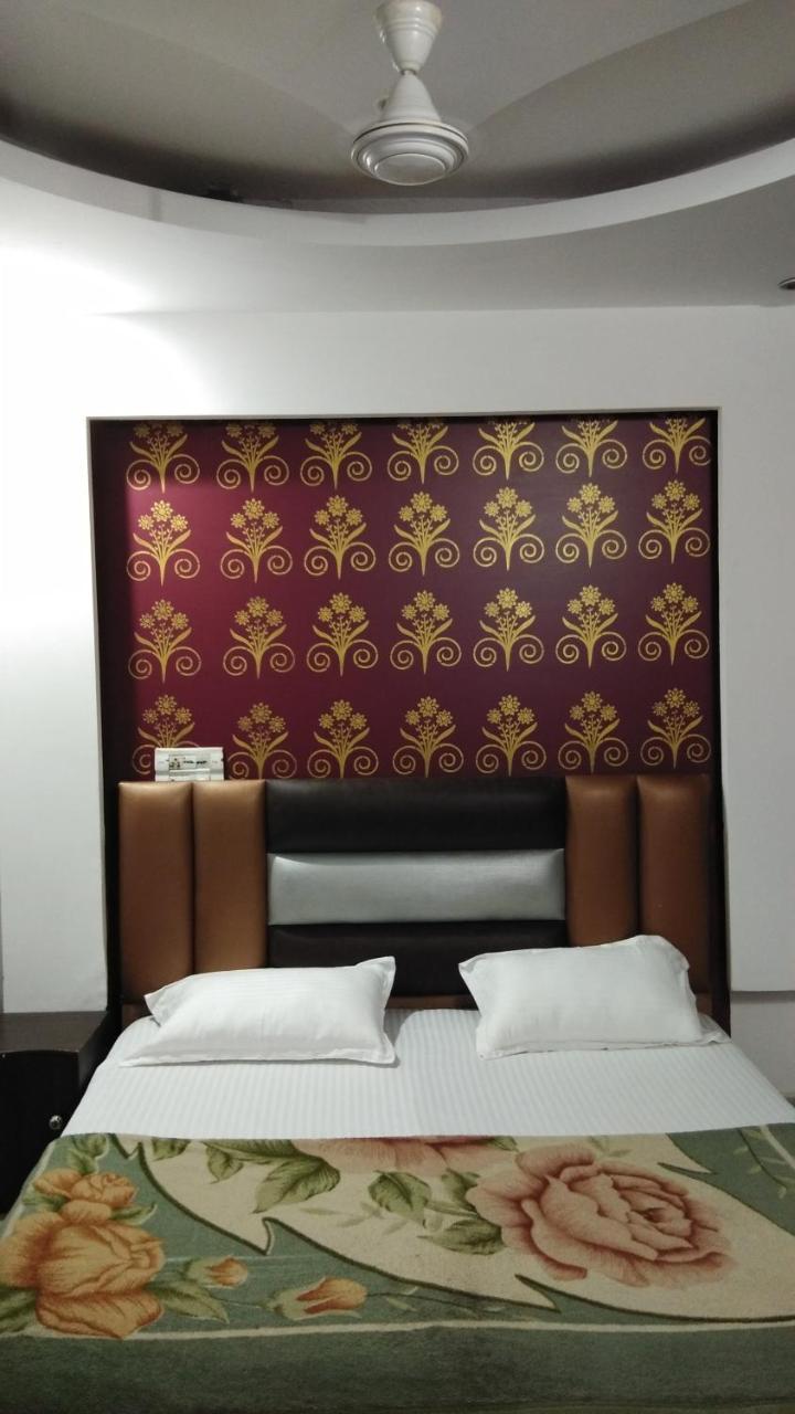 Hotel Euro International New Delhi Luaran gambar