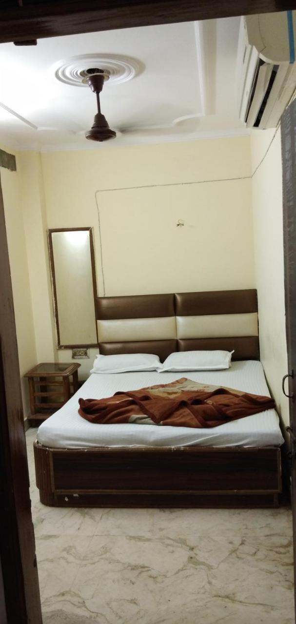 Hotel Euro International New Delhi Luaran gambar