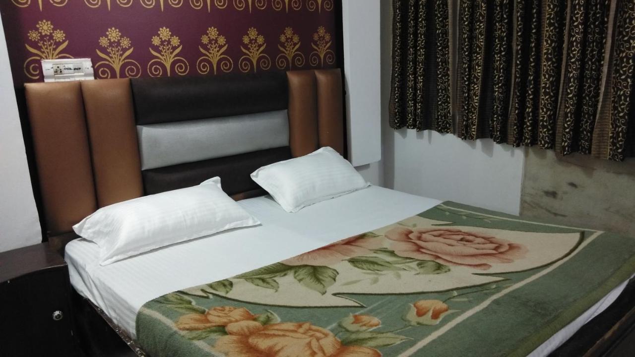 Hotel Euro International New Delhi Luaran gambar