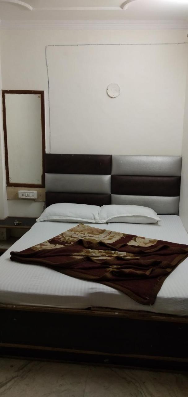Hotel Euro International New Delhi Luaran gambar