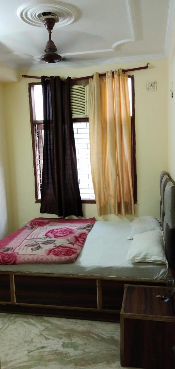 Hotel Euro International New Delhi Luaran gambar