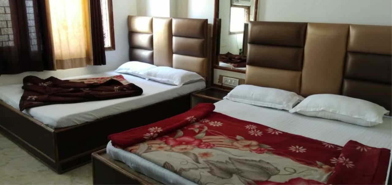 Hotel Euro International New Delhi Luaran gambar